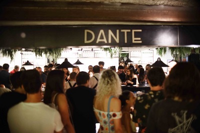Read more about the article Dante NCY arma pop up bar no Astor de Ipanema em noite caliente
