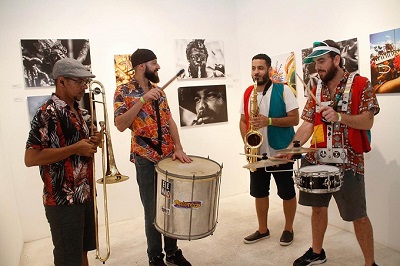 Read more about the article “Chama o Bloco” exposição de fotógrafos cariocas na Galeria Bianca Boeckel em São Paulo