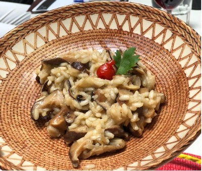 Read more about the article A Chef Paula Stephan ensina preparar fundo de legumes e receitas práticas para surpreender fãs desse prato italiano