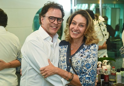 Read more about the article Crystal Hair e seus mimos para o Dia Internacional da Mulher