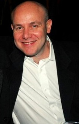 Read more about the article O cirurgião plástico Paulo Müller celebra a marca de nove mil cirurgias