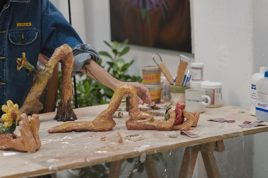 Read more about the article O artista Yan Copelli é o artista plástico entrevistado da semana