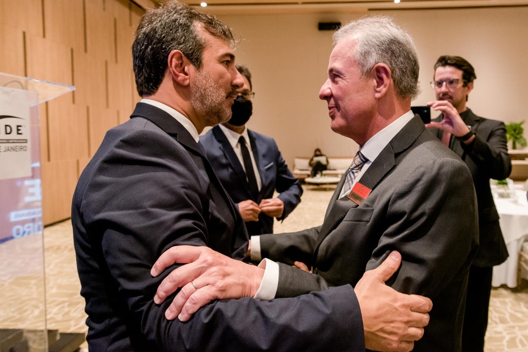 Read more about the article Vinicius Farah secretario de desenvolvimento do estado e o ministro de Minas e Energia Bento Albuquerque foram as presenças de destaque no almoço do LIDE Rio no Fairmont