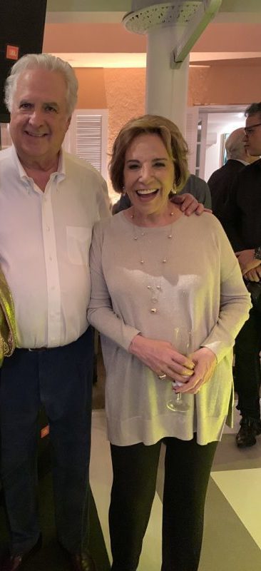 Read more about the article A linda festa de Isabelle de Sègur e Cesar Arthou reúne tops da sociedade carioca