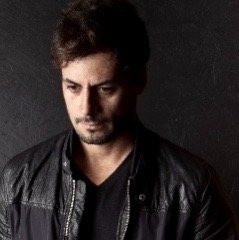 Read more about the article Zanine de Zanine ocupa com suas cadeiras IORUBÁ a Gozto no Beco do Boticário