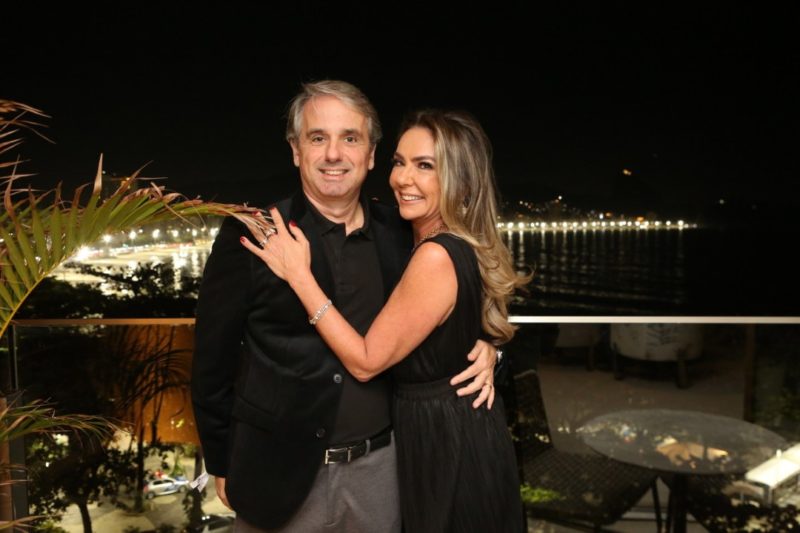 Read more about the article Márcia Veríssimo comemora seu aniversário com drinks e muita animação no Fairmont Hotel