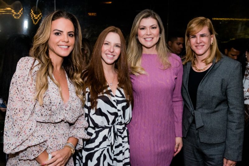 Read more about the article Ana Teresa Basílio e Michelle Novaes reúnem personalidades do Rio em torna da primeira dama Analine Castro no Páreo