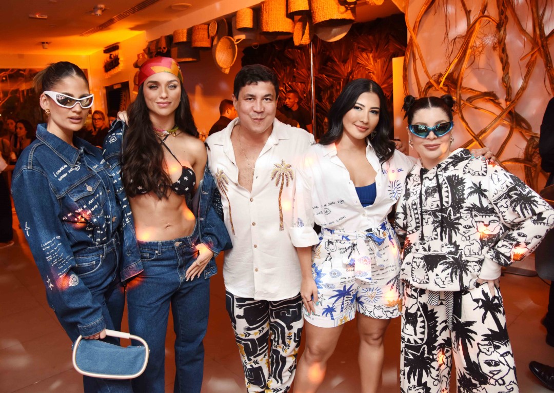 Read more about the article A Riachuelo investe no mundo artsy com a coleção “Hoje eu vi o sol” assinada pelo artista João Incerti