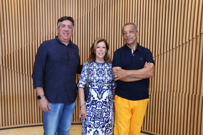 Read more about the article O jornalista Liberado Júnior celebra seu BDAY e arma almoço no Hotel Nacional