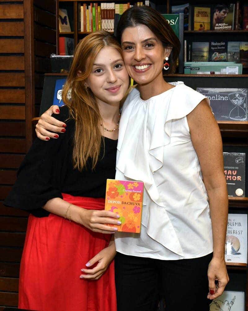 Valentina Ribeiro e Clarisse Escorel - DEPOIS DA CHUVA