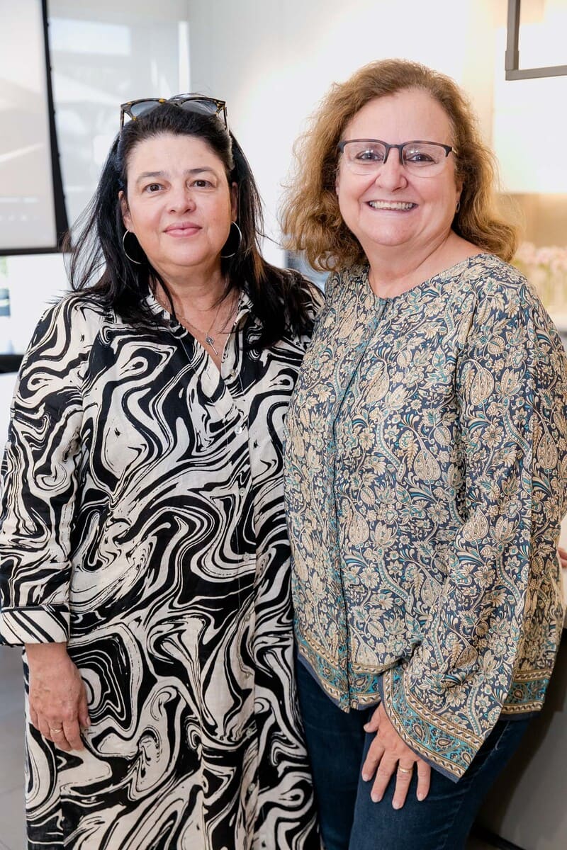 Isabela Göbel, Mariangela de Moura