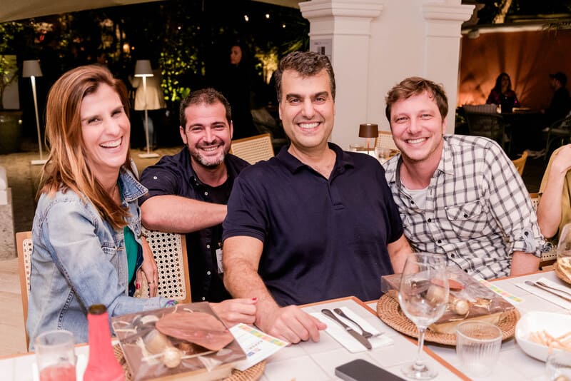 Paula Muller, Cade Marinho, Rafael Mirza e Thiago Morsch