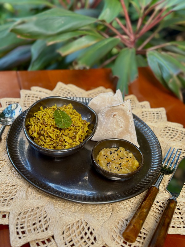 Read more about the article Prato assinado por terapeuta ayurveda Renata de Abreu em restaurante indiano Curryse! em Copacabana