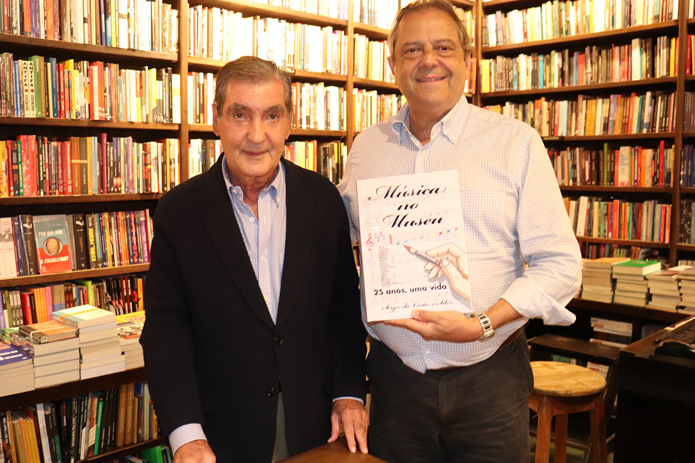 Read more about the article Sergio Costa e Silva lança “O Música no Museu – 25 anos, uma vida” e lota a Livraria da Travessa em Ipanema