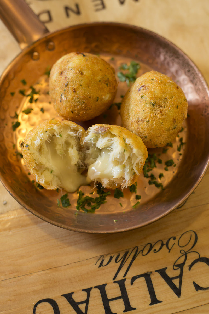 Bolinhos de bacalhau - Festival de Verão - Bacalhau, Vinho e Cia.