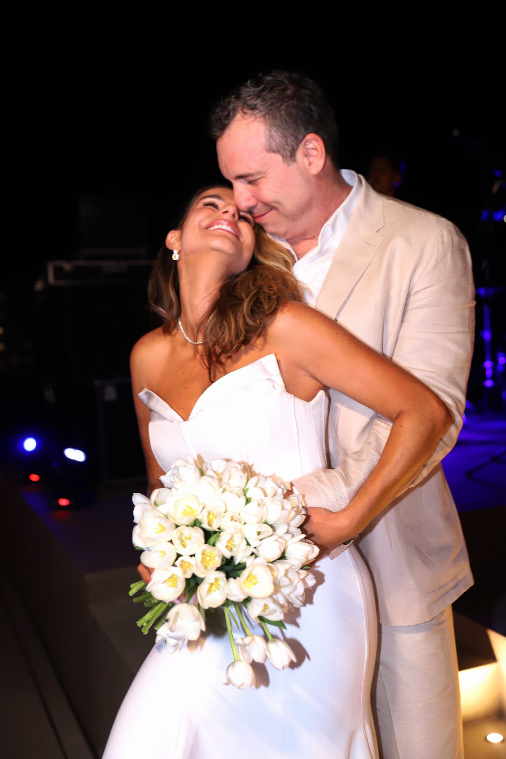 Read more about the article Cinthia Monnerat e Wilson Barcellos se casam em cerimonia chique no sábado (08/06)