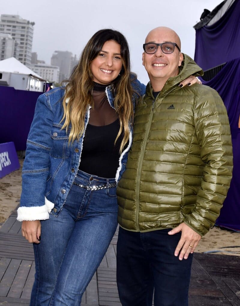 O casal Andréa e Peck Mecenas - VIVO NA PRAIA - JUNHO 2024