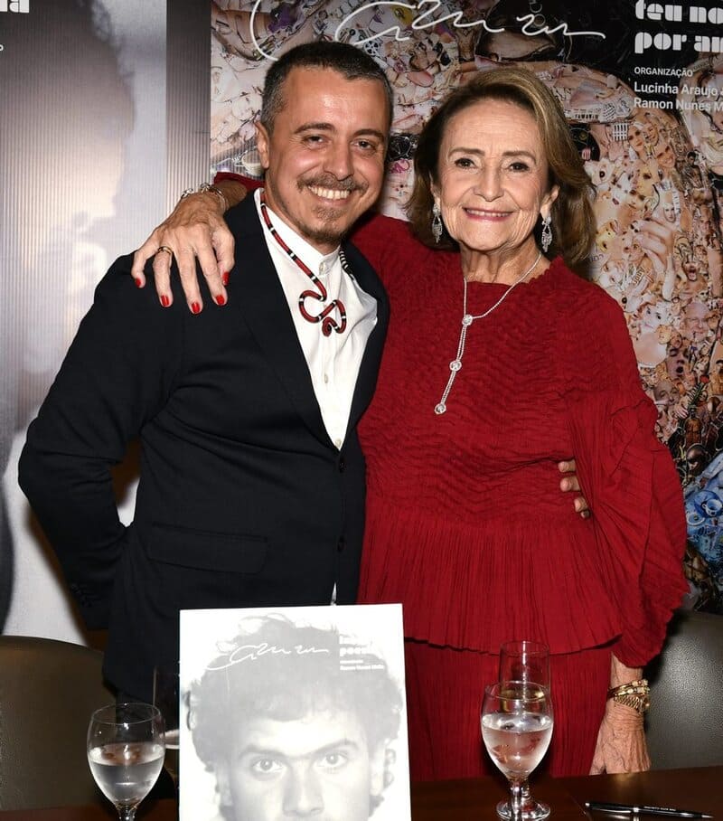 Read more about the article Festa de Pré Lançamento dos Livros –  “ MEU LANCE É POESIA” de CAZUZA  e  “PROTEGI TEU NOME POR AMOR ” de LUCINHA ARAÚJO e RAMON NUNES MELLO