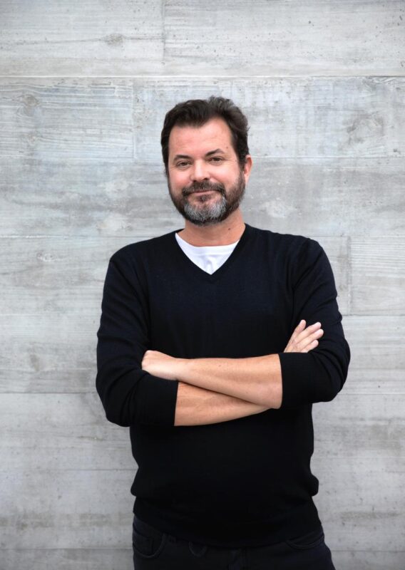 Read more about the article Miguel Pinto Guimarães e Luisa Duarte lançam livro sobre o Carnaval no dia 19/02 no Leblon