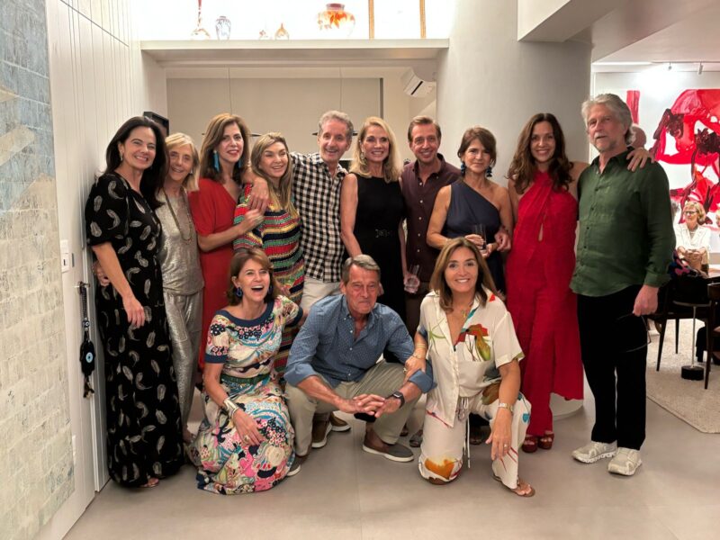 Read more about the article Ipanema bombou na noite de sábado 12/04 com Stella Luterbach abrindo os salões e celebrando Nando Grabowsky e Pedro Guimarães