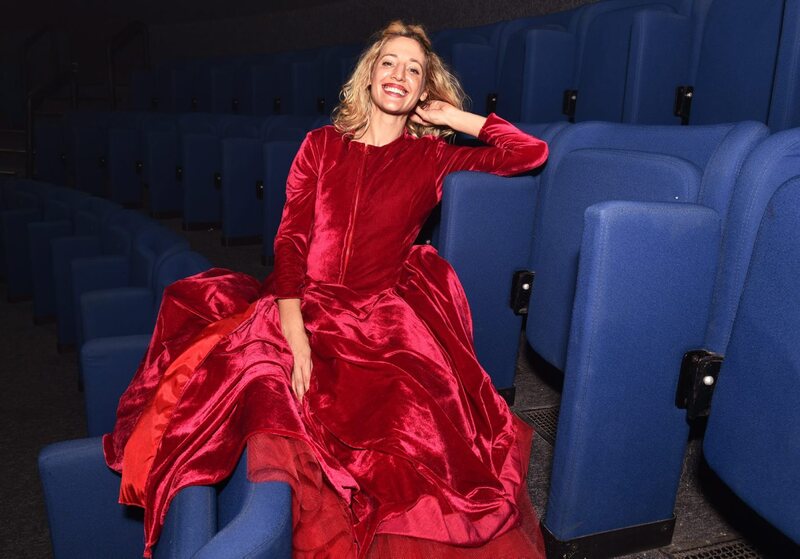 A atriz Francesa Alli Willow