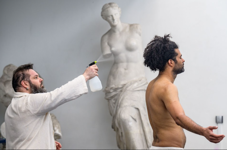 Read more about the article Mostra de performance VERBO chega aos 20 anos na Galeria Vermelho para discutir migração memória e pertencimento