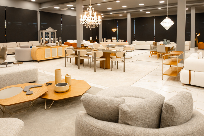 Read more about the article Curvas de Minas inaugura no Shopping Aerotown com sofisticação e design brasileiro de alto padrão