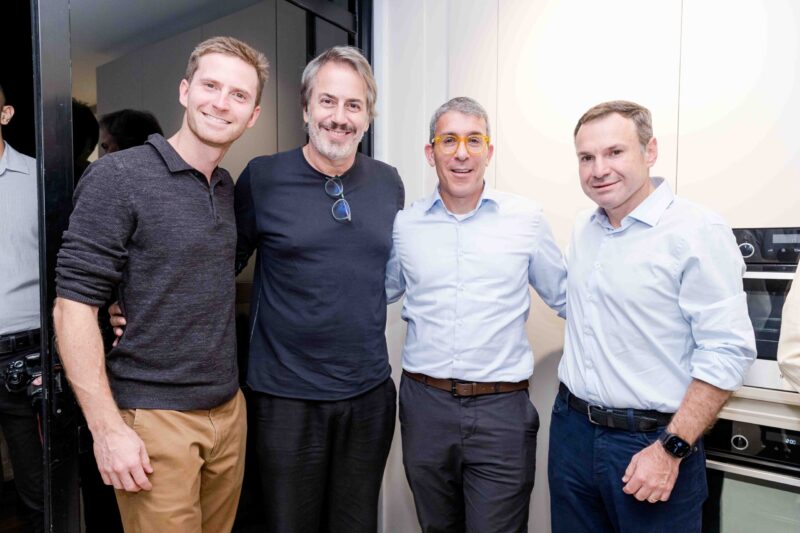 Read more about the article Ontem 23/07 Ornare no Leblon recebe com coquetel exclusivo para celebrar parceria com o Ilha Pura