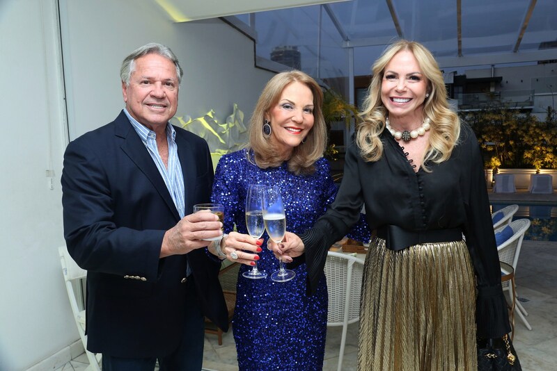 Ana entre Flavio e Nina Kauffmann