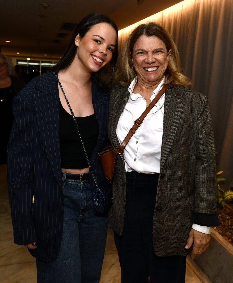 Antonia e sua mãe Denise Saraceni