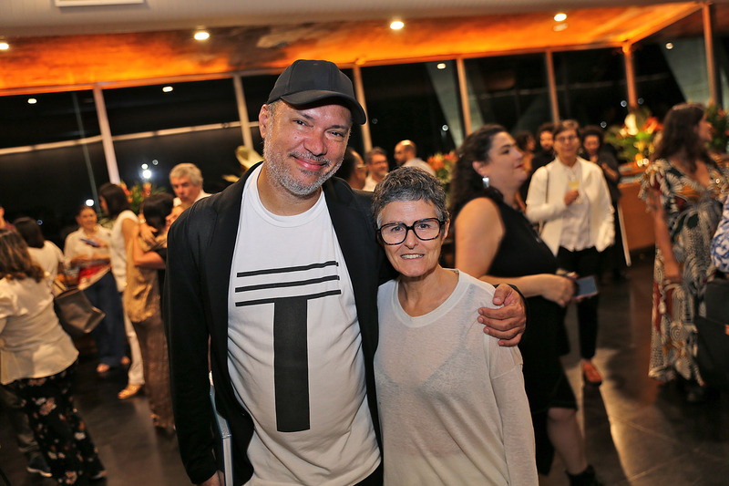 Batman Zabareze e Bia Lessa