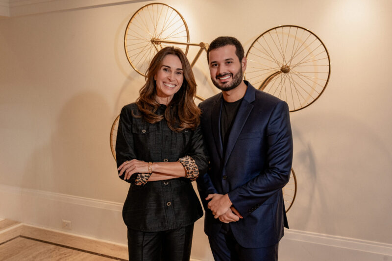 Read more about the article Geyze Diniz e André Farias reuniu ontem 28/08 famílias empresárias para jantar com talk de Karla e Juliana Marques Felmanas da Cimed sobre sucessão