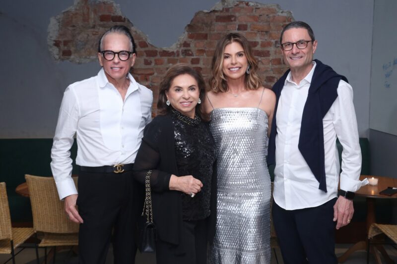 Read more about the article Henrique Szapiro comemorou seu aniversario de 70 anos no restaurante Mäska-Ipanema