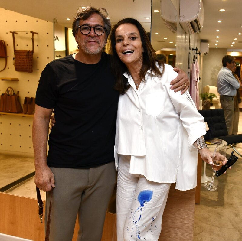 Paquito Lucas e o cão Léo e Patricia Secco