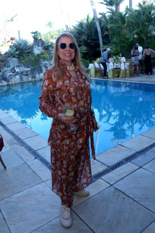 Read more about the article A querida Zélia Lima celebrou seu BDAY no último sábado 30/08 com um almoço á beira da piscina