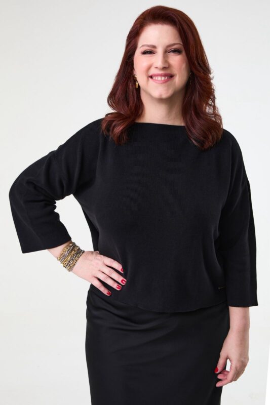 Read more about the article Juliana Rosa lança livro sobre os “voos de galinha” da economia brasileira no dia 15/09 na Janela Livraria