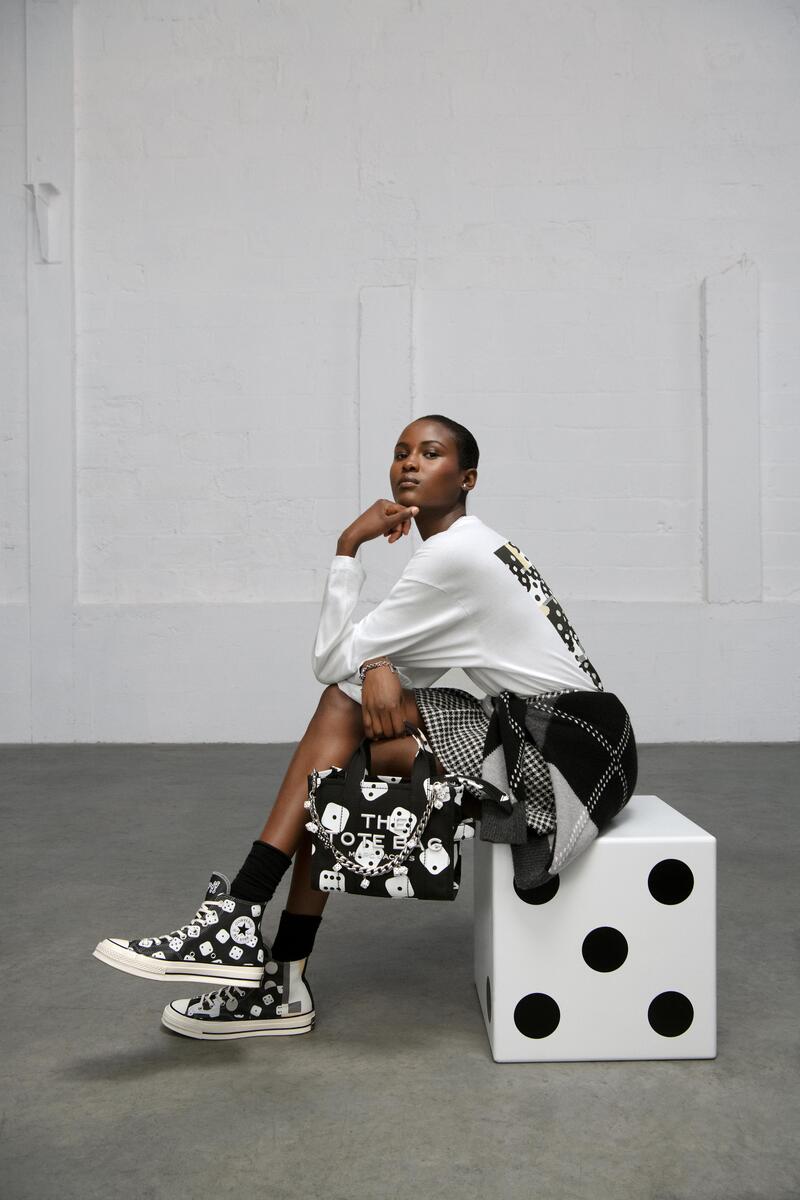 GALERIES LAFAYETTE RECEBE A CAMPANHA “JOY” DE MARC JACOBS