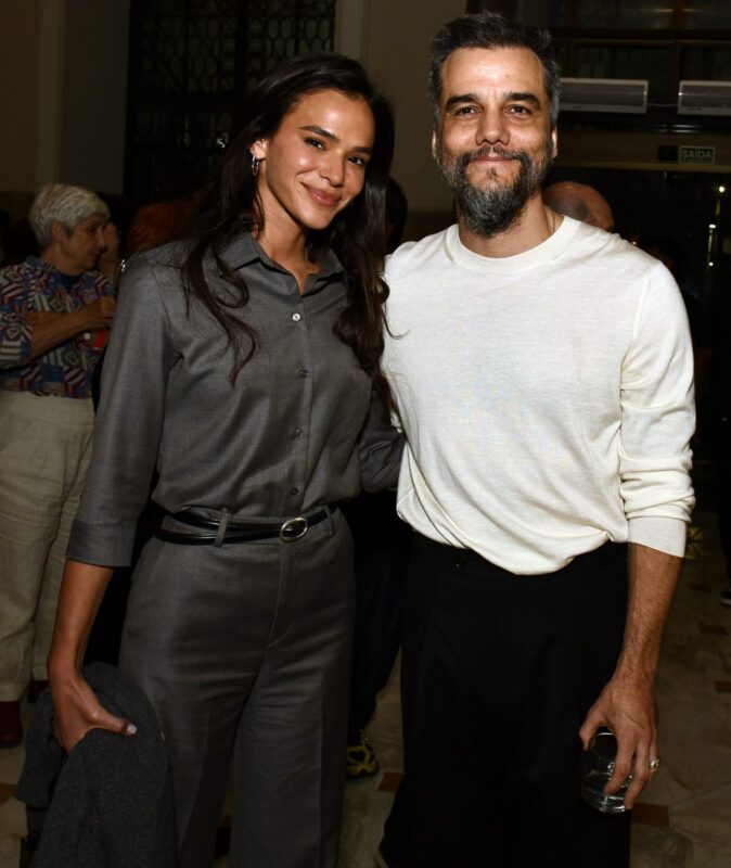 Read more about the article UM JULGAMENTO – depois do Inimigo do Povo projeto de Wagner Moura e Christiane Jatahy estreou ontem 22/10 no CCBB-RJ