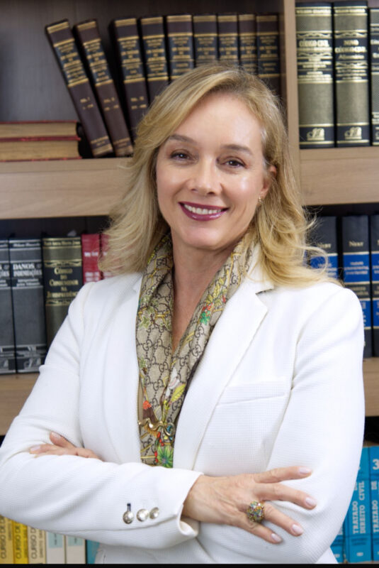 Read more about the article Desembargadora Carmen Silvia Lima de Arruda lança livro amanhã 24/10 no RJ