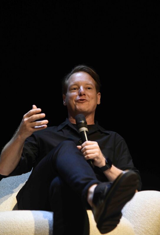 Read more about the article Encontro do designer Jader Almeida e seu público movimentou a CASACOR 2025