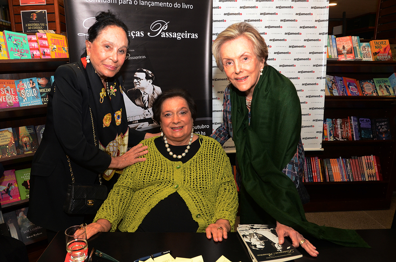 Read more about the article Maria Christina Lins do Rego Veras lança seu sexto livro “Lembranças Passageiras” ontem 02/10