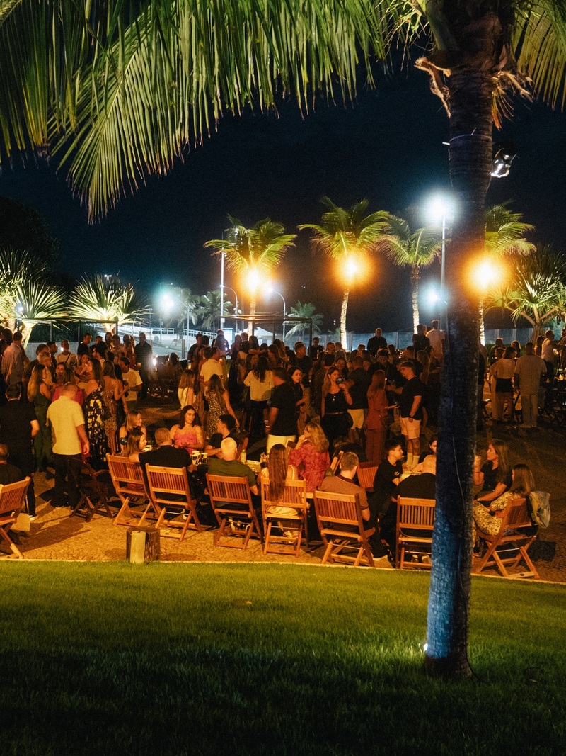 Read more about the article QuiQui Feelings realiza segunda edição neste sábado com música arte e gastronomia no Hotel Nacional (RJ)