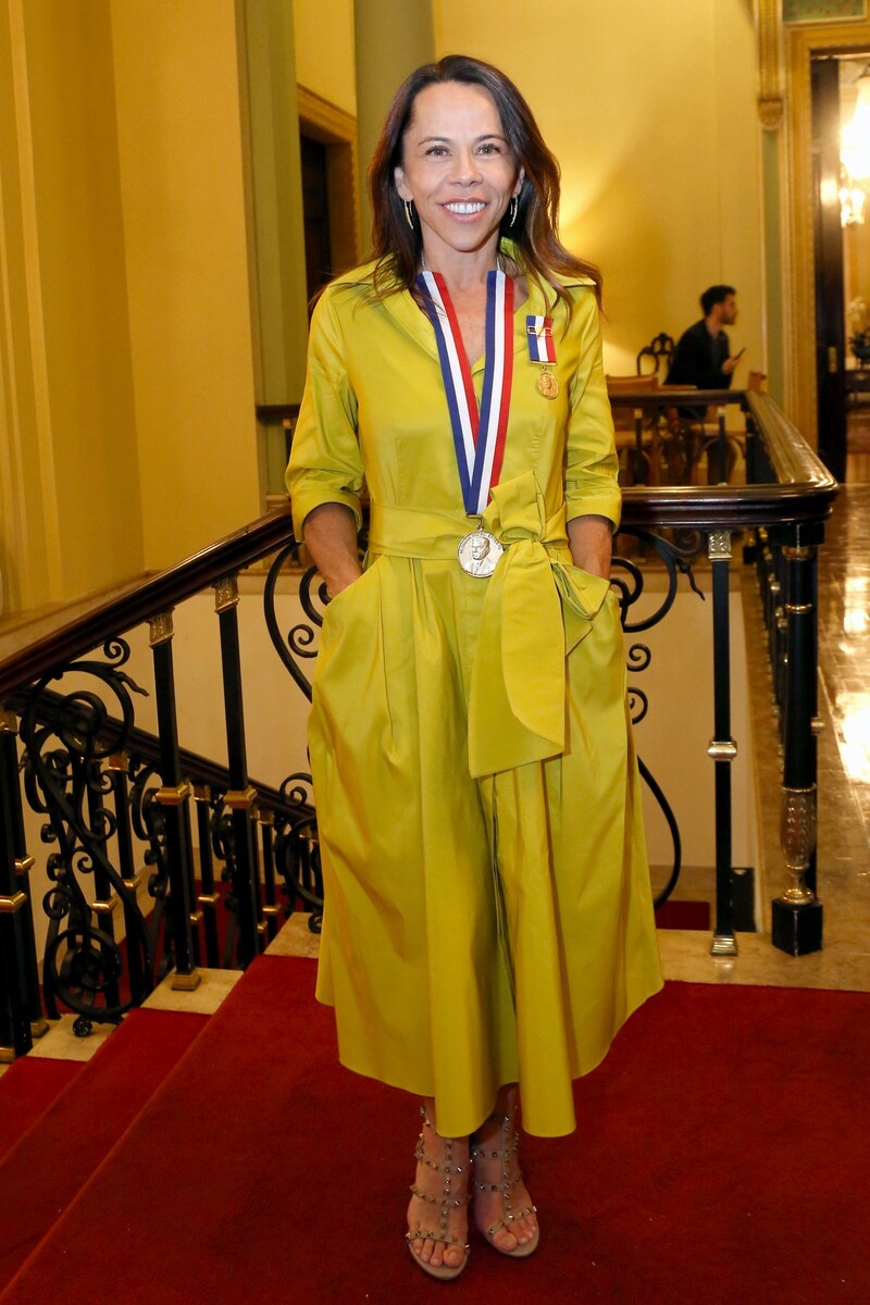 Read more about the article Daniela Santa Cruz recebe a Medalha Pedro Ernesto-Câmara Municipal do Rio de Janeiro