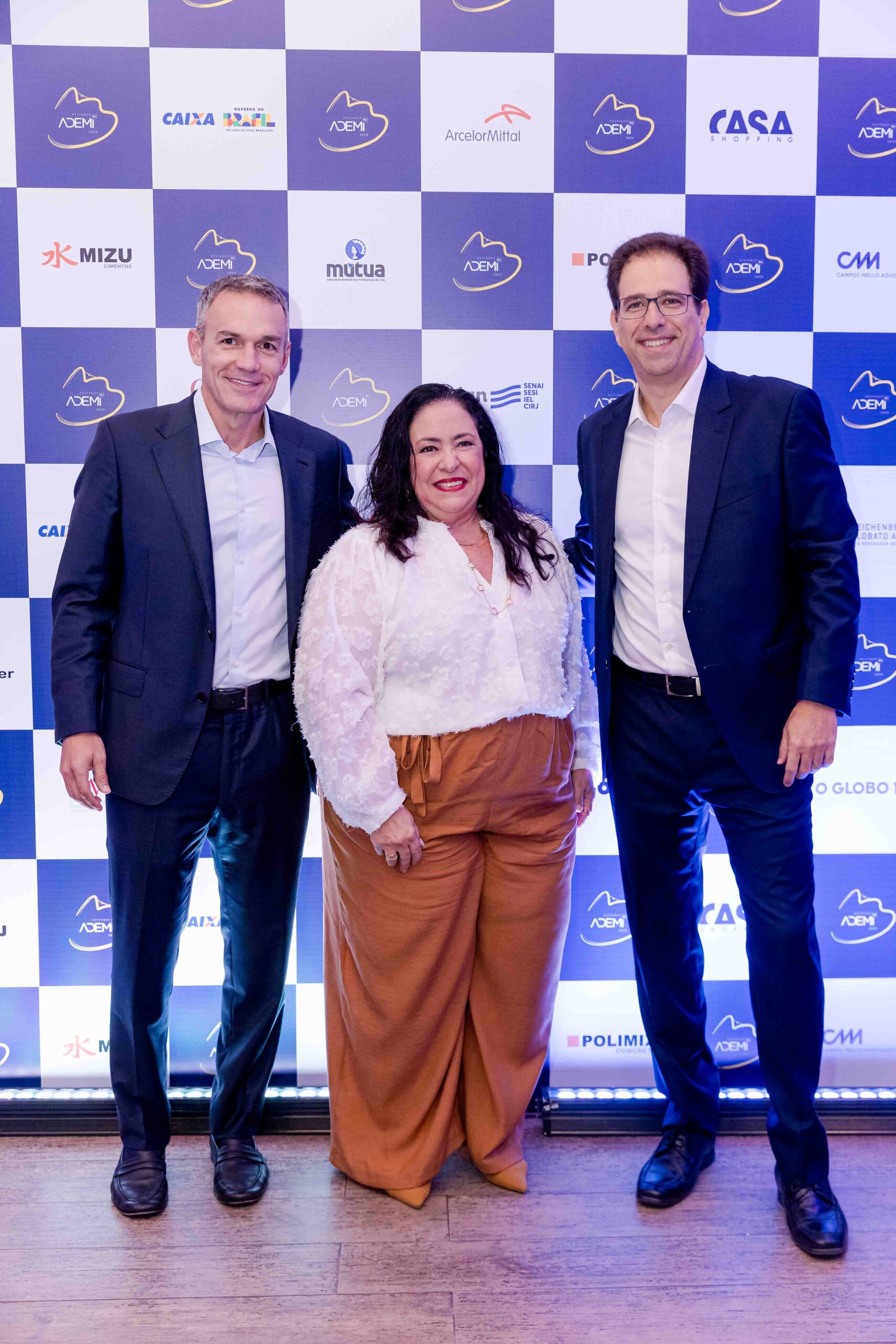 Leonardo Mesquita e Laura Di Blasi e Marcos Saceanu