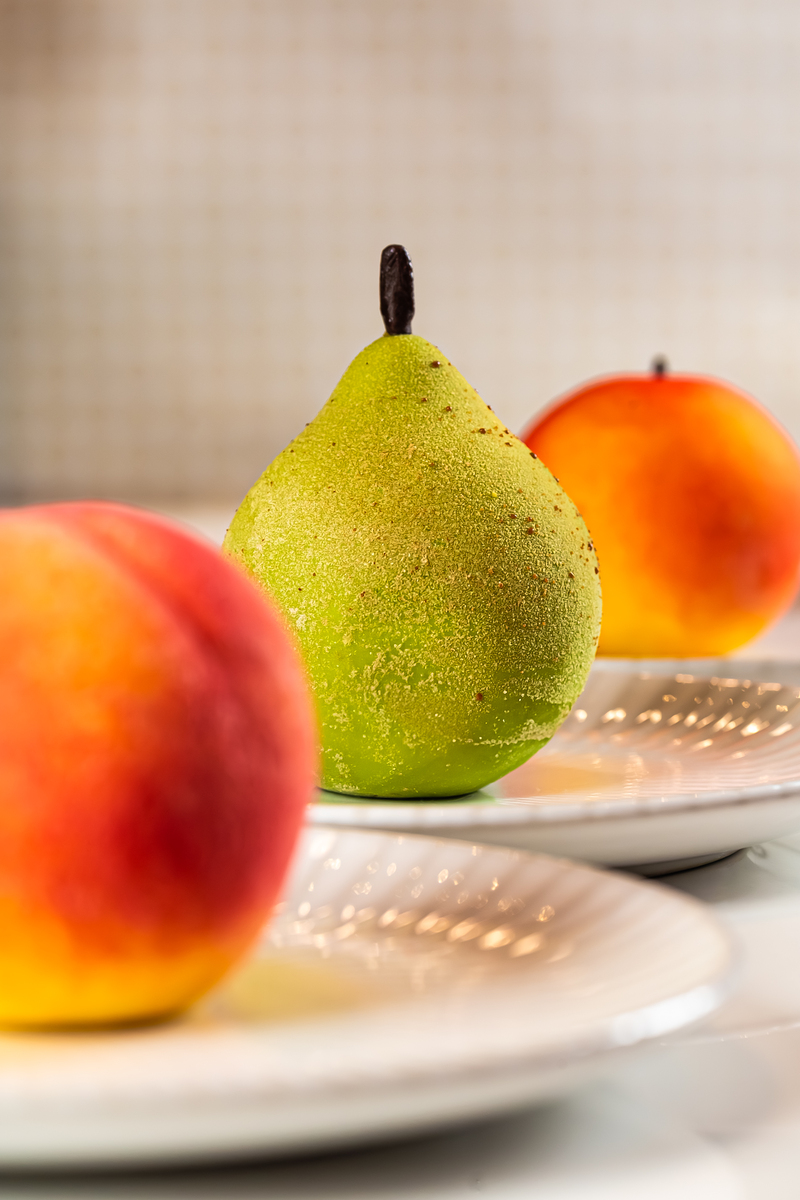 Read more about the article Maison Fernand transforma frutas em arte com a coleção Les Fruits