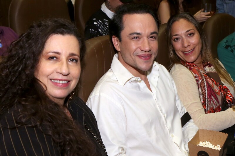 Ana Torres, Vinicius Belo e Arianna Sabatier