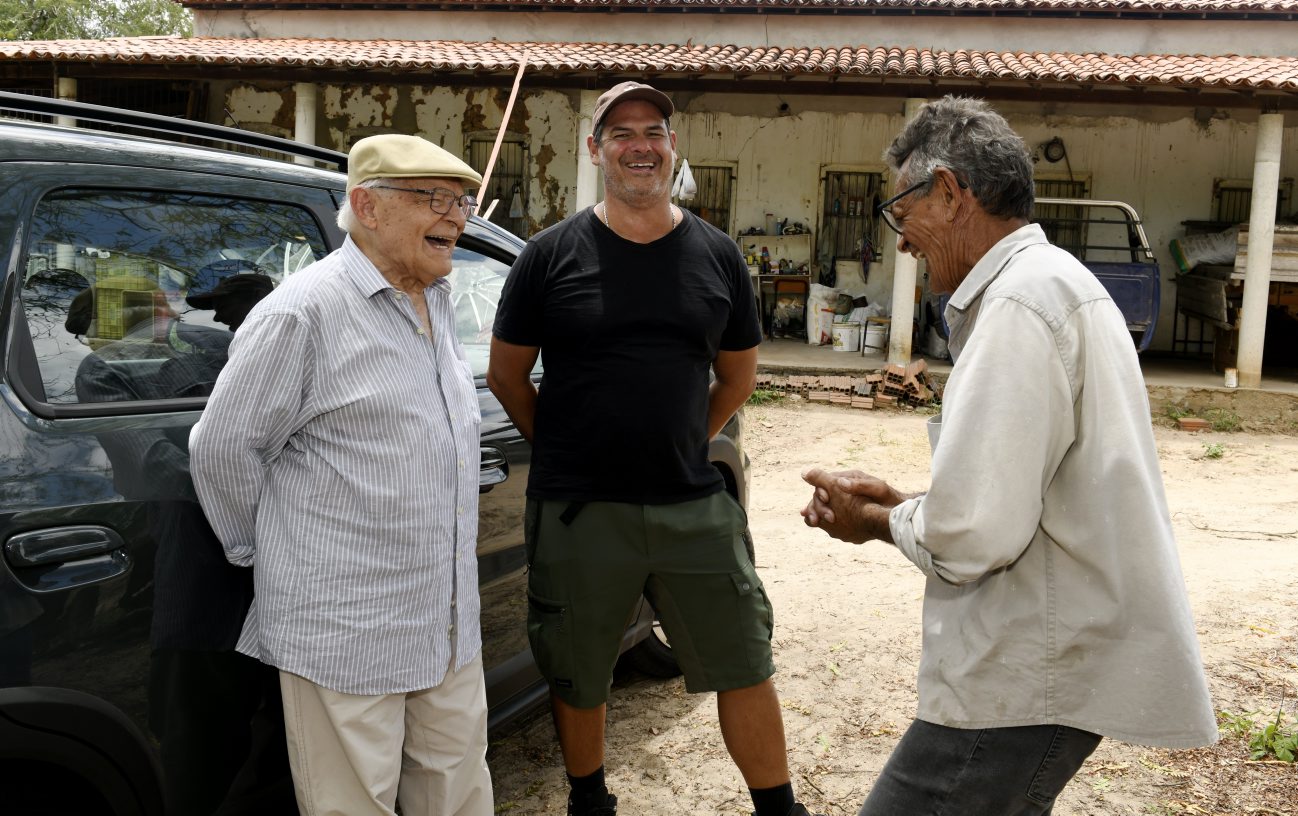 Read more about the article OTHON BASTOS RETORNA A TUCANO, NA BAHIA, DEPOIS DE 87 ANOS