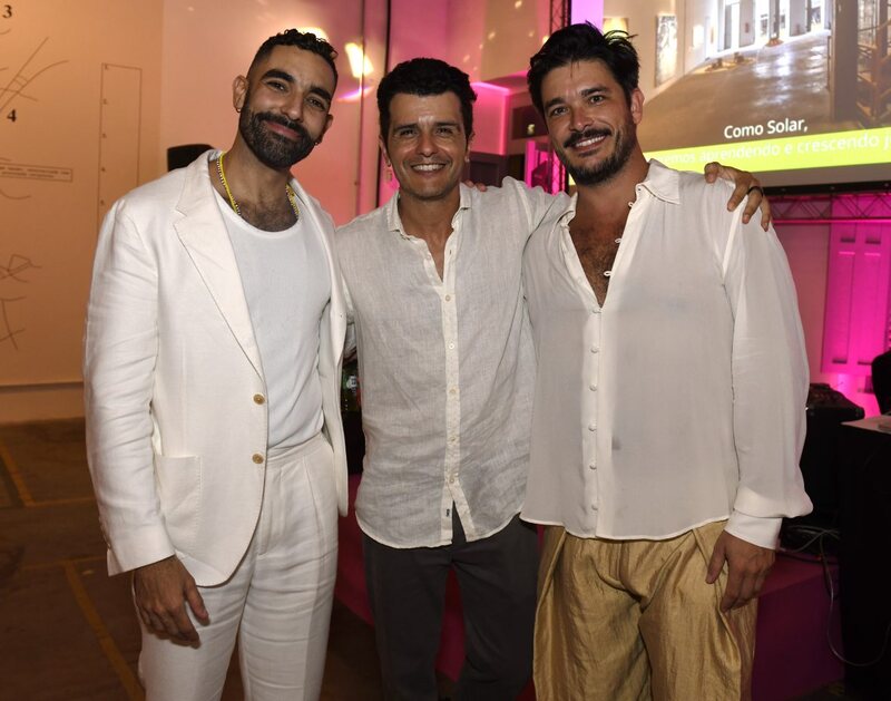 Read more about the article Solar dos Abacaxis celebra aniversário de 10 anos com a maior exposição de sua trajetória nova identidade institucional e inauguração da Sala de Leitura