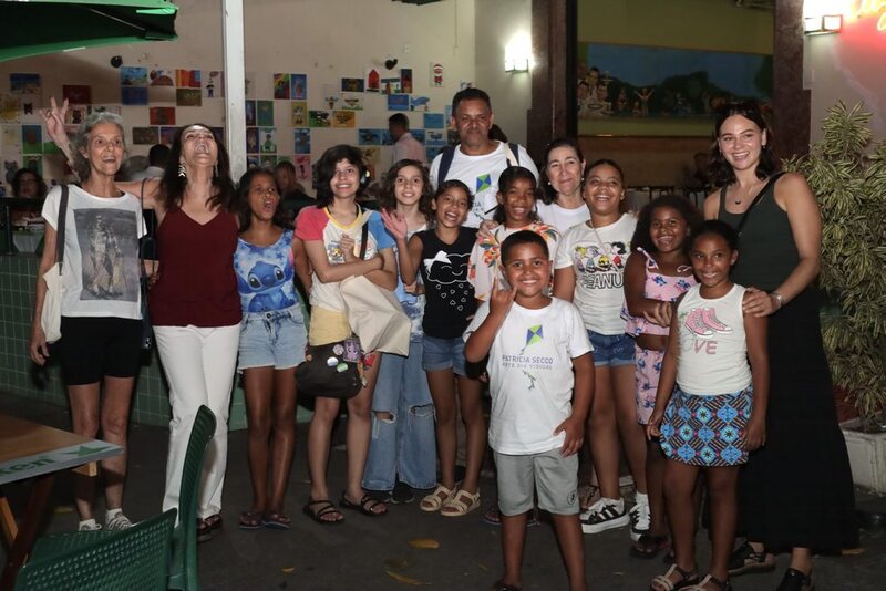 Read more about the article BAR LAGOA RECEBE EXPOSIÇÃO DE ALUNOS DE ESCOLA DE ARTES DO VIDIGAL.