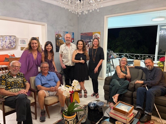 Read more about the article Celebração de final de ano entre artistas chez Ligia Teixeira